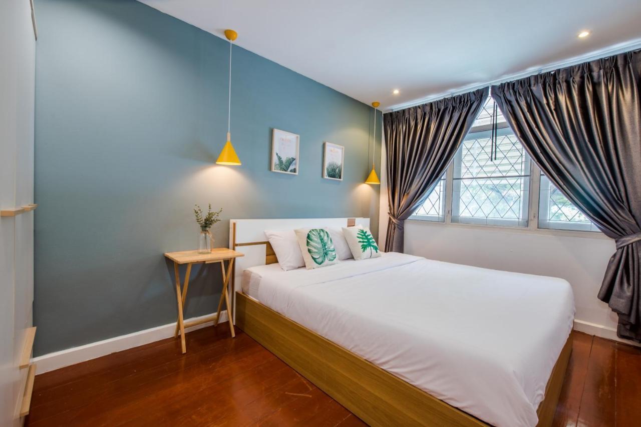 White Beach House Hua Hin 20 Second To The Beach Exterior photo